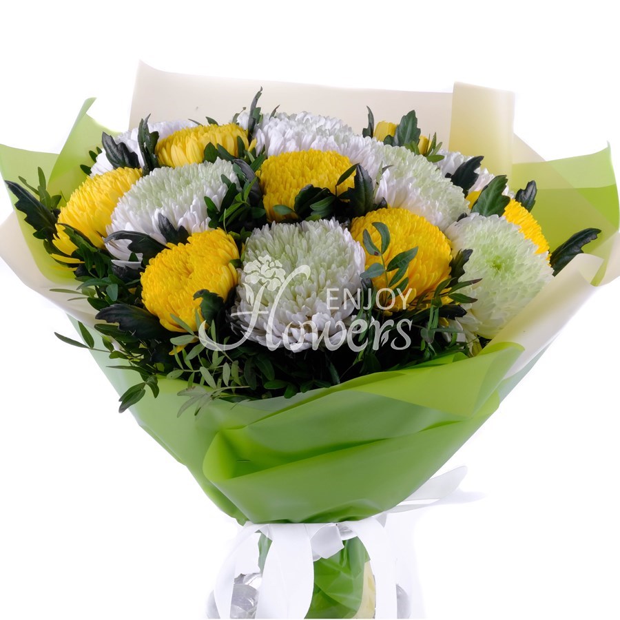 Букет из 15 хризантем "Белые и желтые хризантемы"