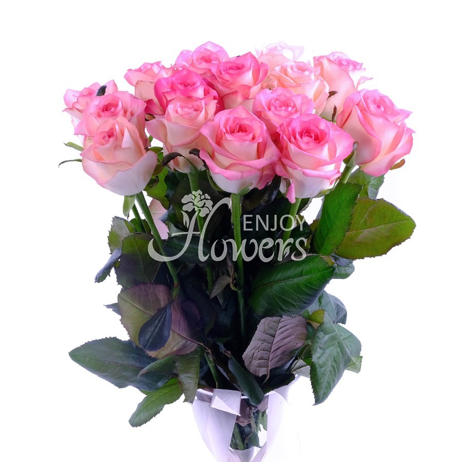 Букет из 15 нежно-розовых роз "Джумилия"