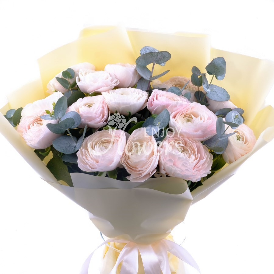 Букет из 15 нежно розовыз ранункулюсов "Розовые ранункулюсы"