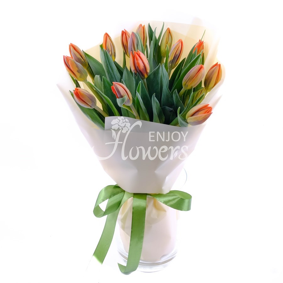 Букет из 15 оранжевых тюльпанов "Оранжевые тюльпанв в пленке"