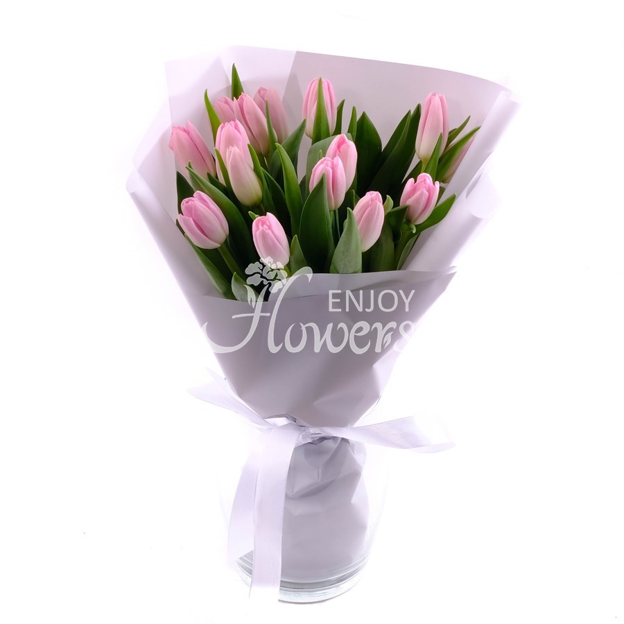 Букет из 15 розогвых тюльпанов "Розовые тюльпаны в пленке"