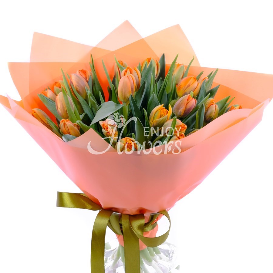 Букет из 25 тюльпанов "Оранжевые пионовидные тюльпаны в упаковке"