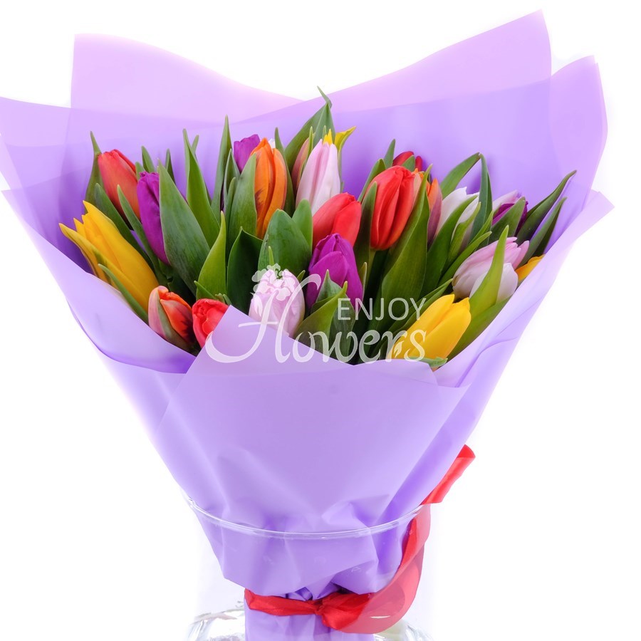 Букет из 25 тюльпанов "Разноцветные тюльпаны в упаковке"