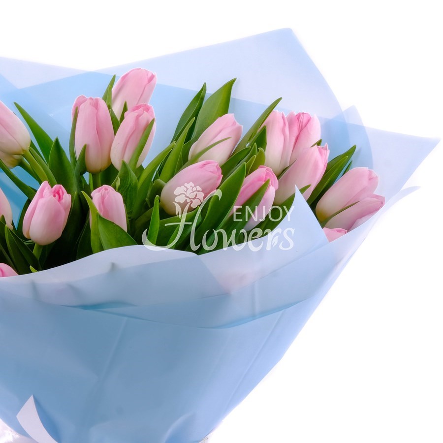Букет из 25 тюльпанов "Розовые тюльпаны в упаковке"