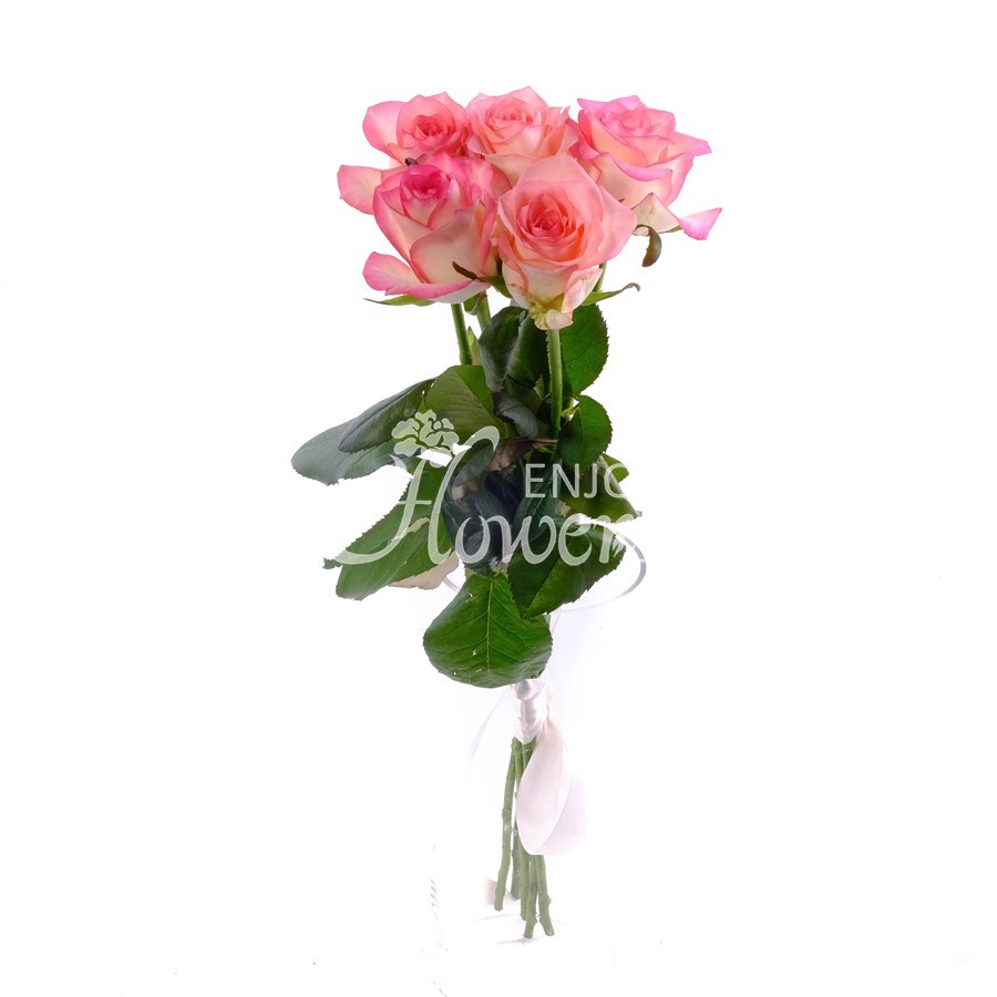 Букет из 5 нежно-розовых роз "Джумилия"