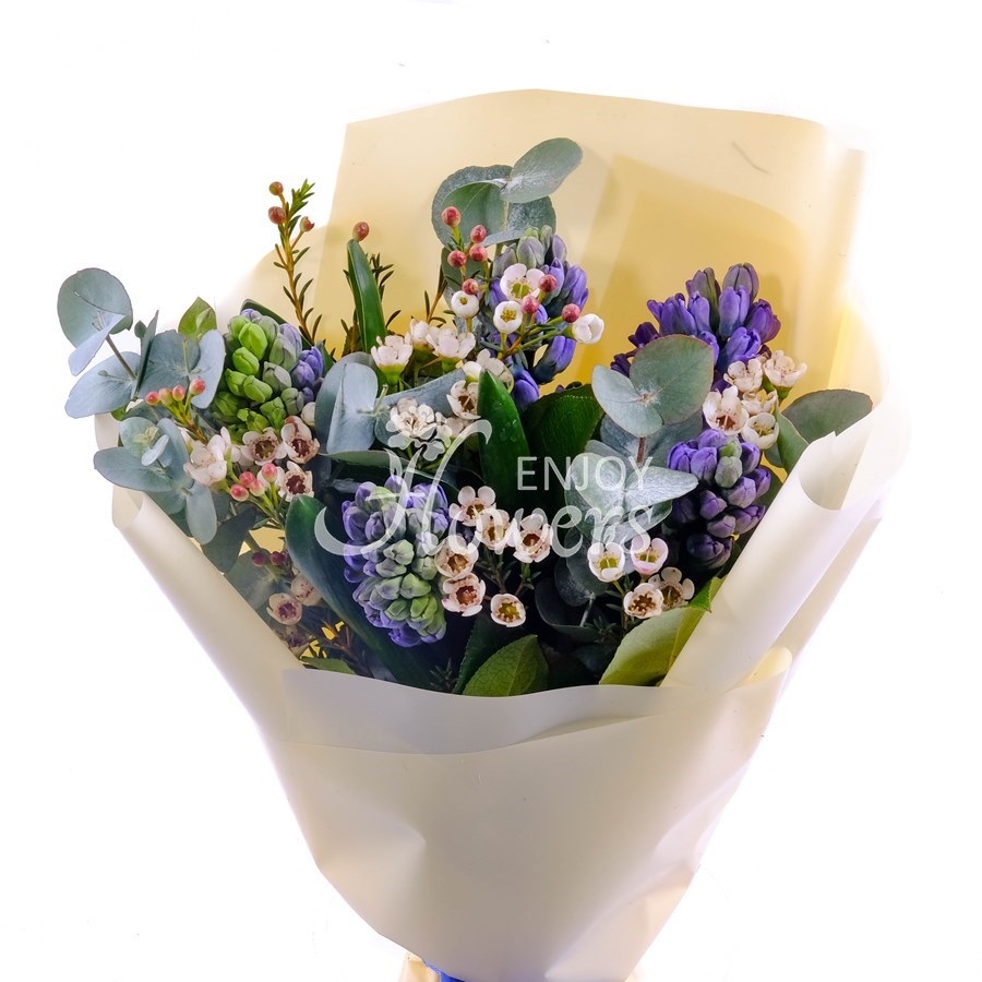 Букет из 5 синих гиацинтов с зеленью "Синяя прохлада"