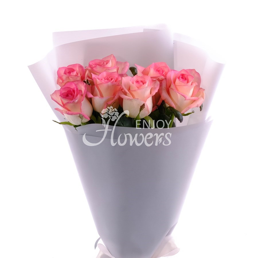 Букет из 7 нежно-розовых роз в пленке "Джумилия"
