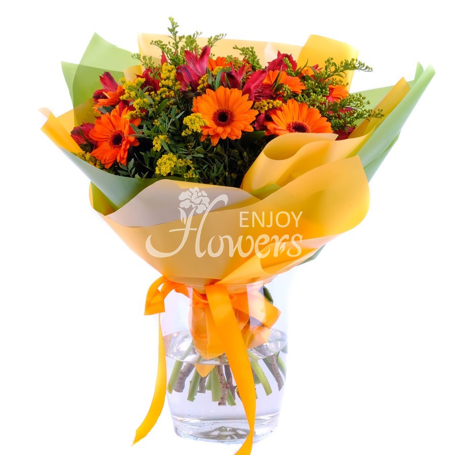 Букет из красной альстромерии и оранжевых гербер "Осенняя фантазия"