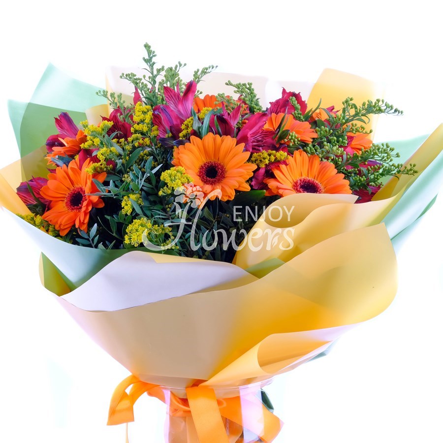 Букет из красной альстромерии и оранжевых гербер "Осенняя фантазия"