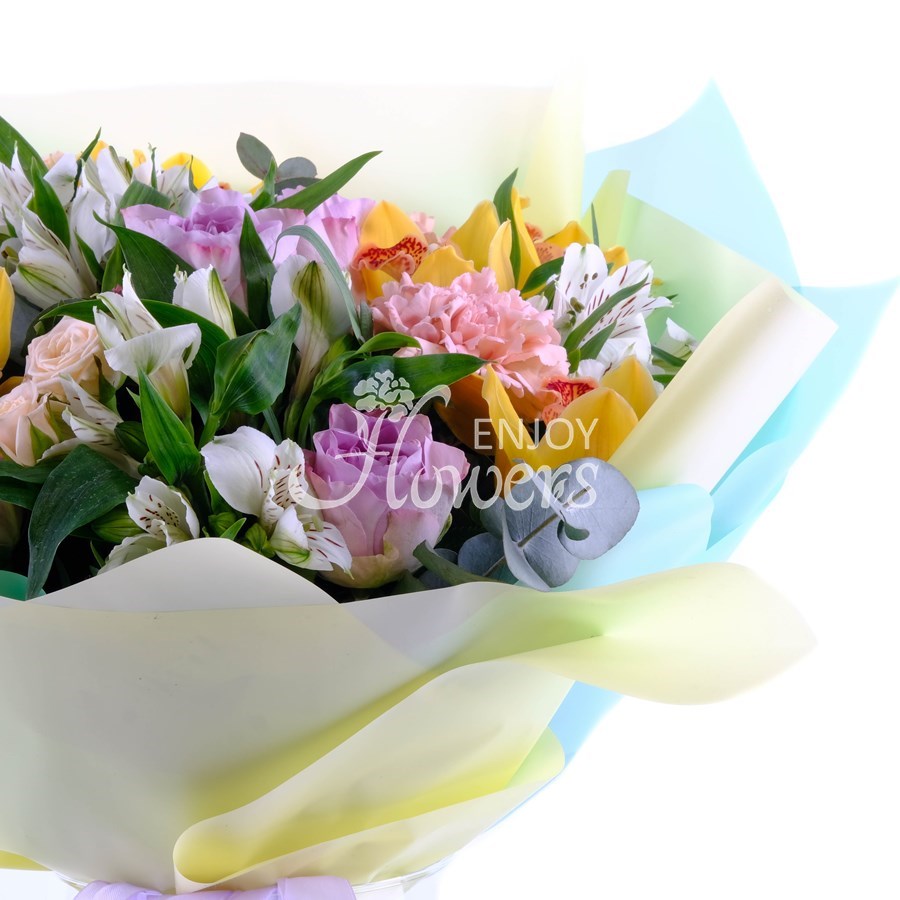 Букет из роз и орхидей "Филармония"