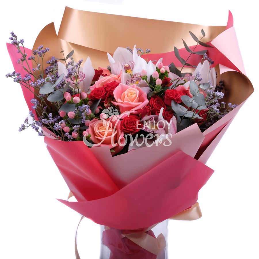 Букет из роз с орхидеями "Таинственный образ"