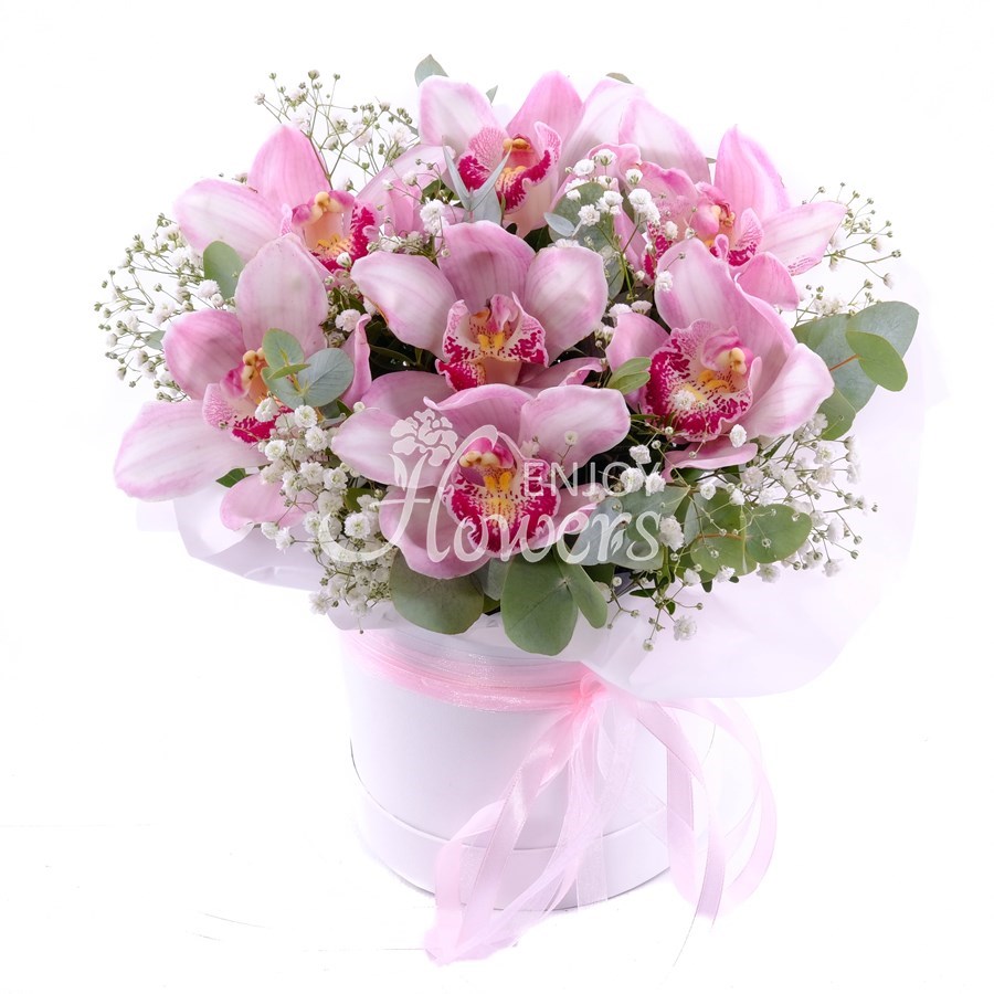 Композиция в коробке из 7 орхидей "Волшебный сон"