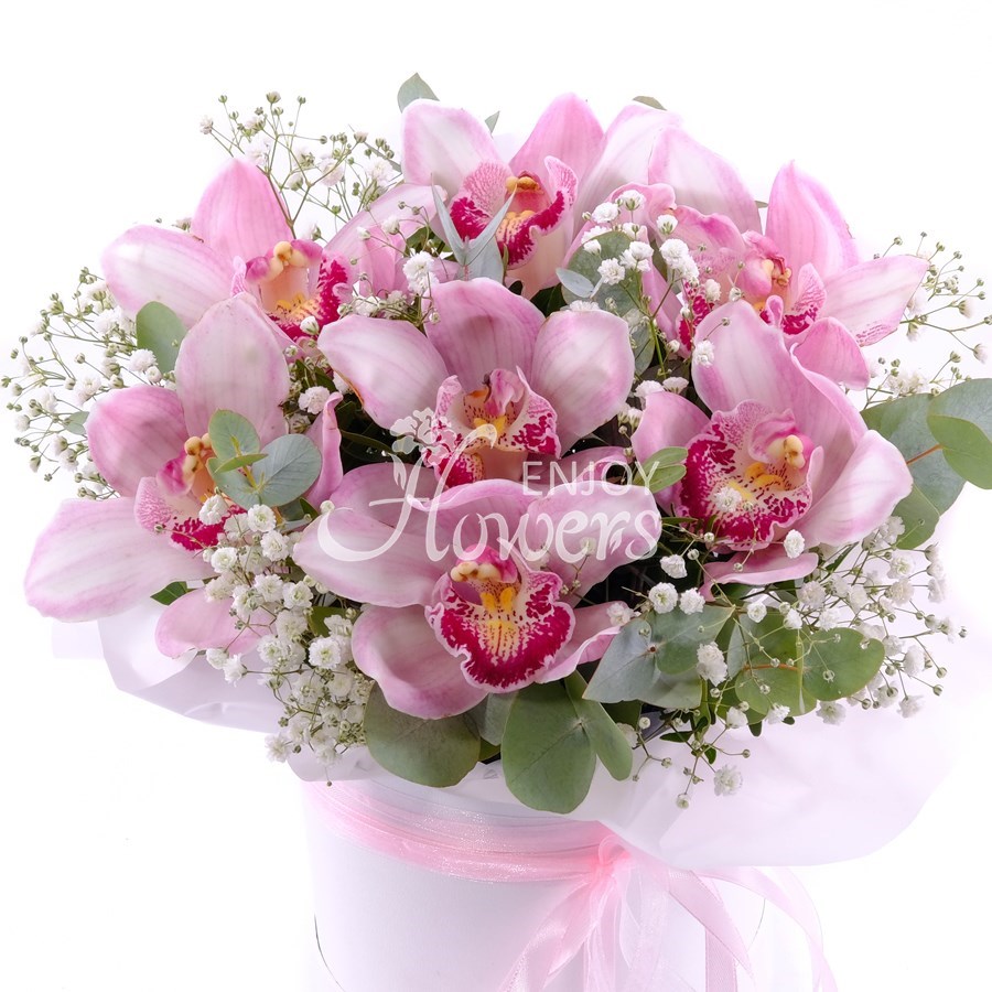 Композиция в коробке из 7 орхидей "Волшебный сон"