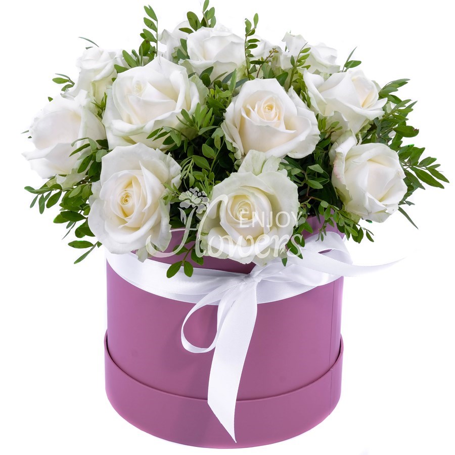 Композицияиз 15 роз "Белые розы в коробке"