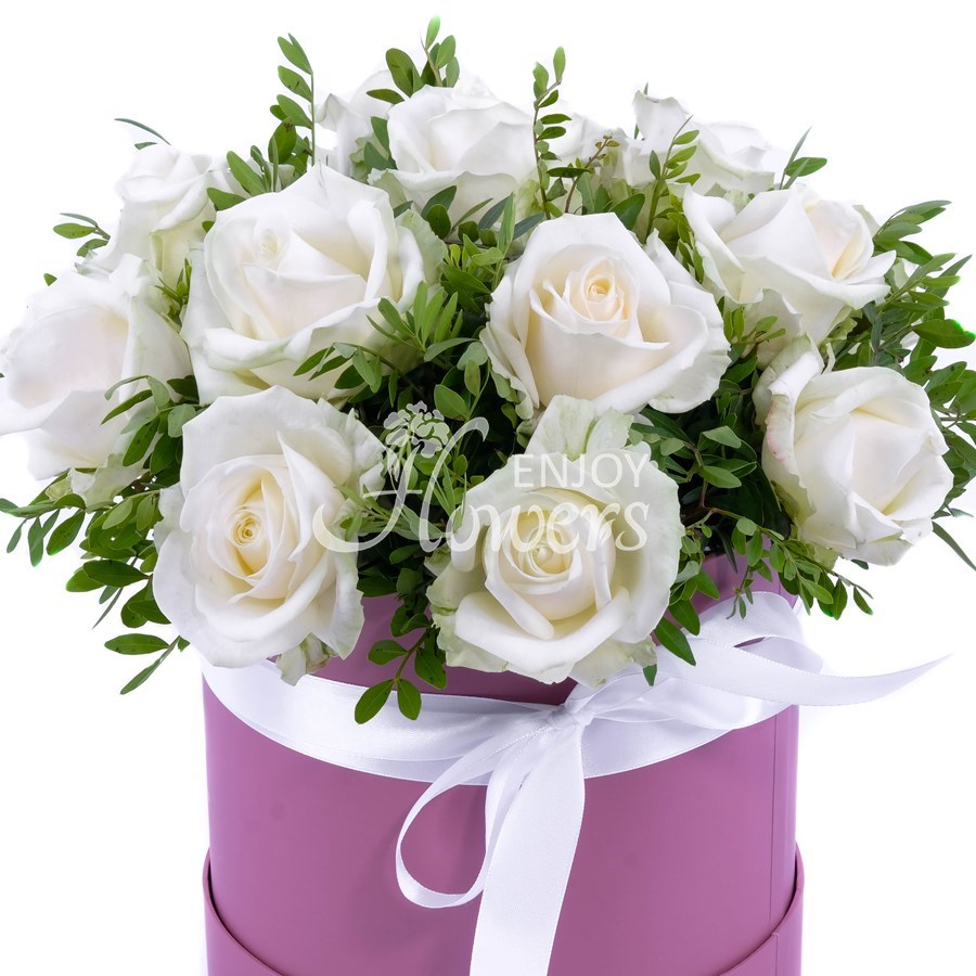 Композицияиз 15 роз "Белые розы в коробке"