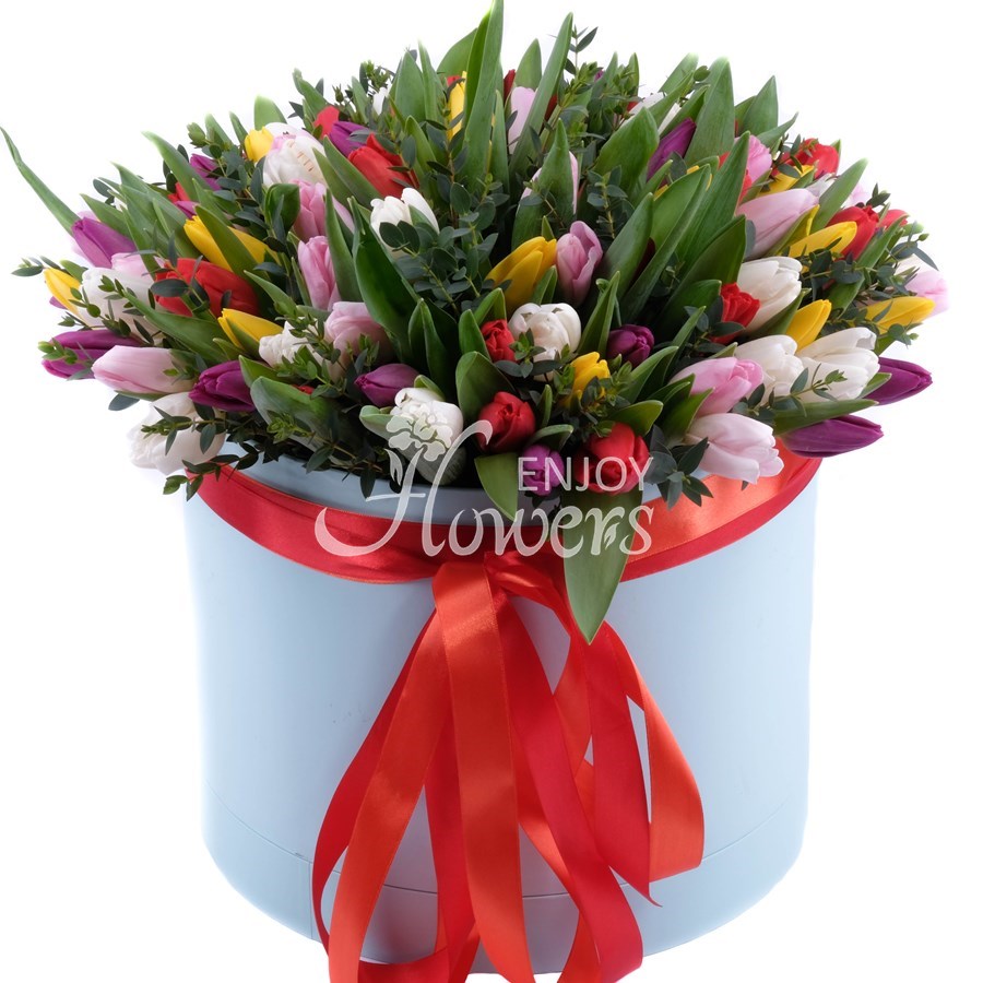 Композизия из 101 тюльпана "Разноцветные тюльпаны в коробке"