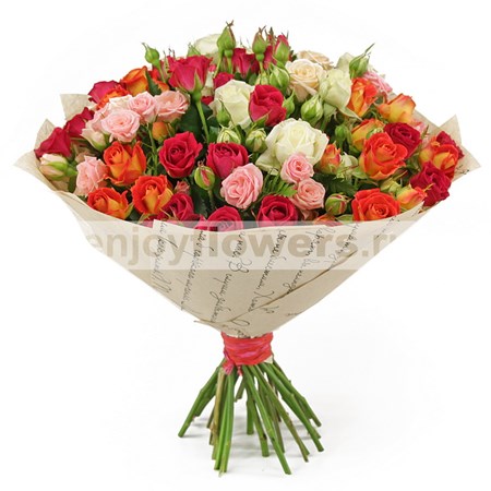 Букет из 21 кустовой розы "Разноцветные кустовые розы в крафте"