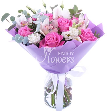 Букет из розовых роз и орхидей "Чувство прекрасного"