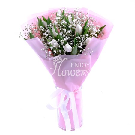 Букет из тюльпанов с гипсофилой "Весенний снег"