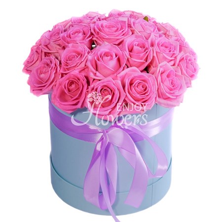 Композиция из 25 роз "Розовые розы в коробке"