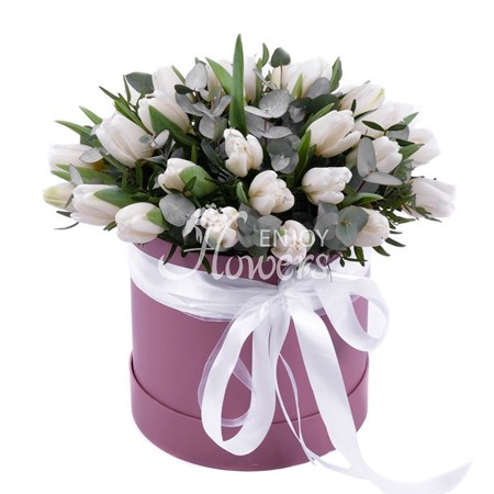 Композиция из 31 тюльпана "Белые тюльпаны в коробке"